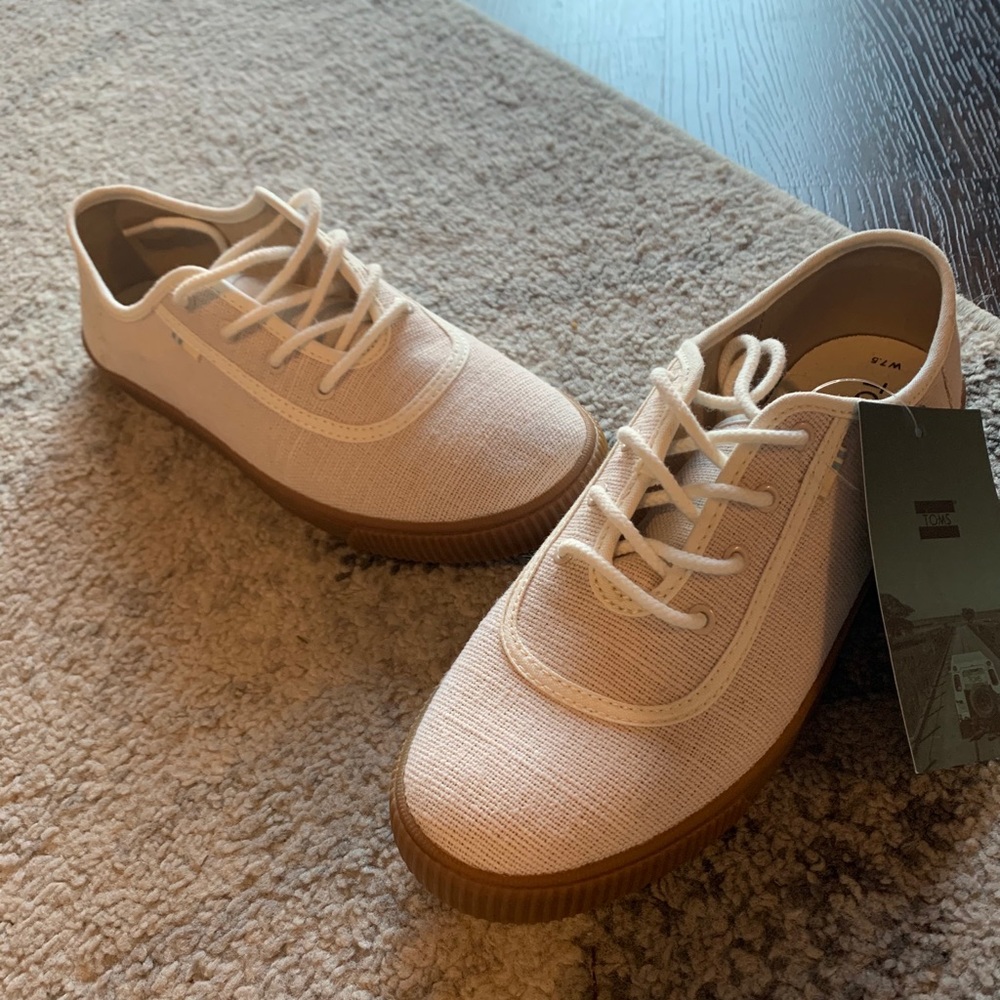 Toms sneakers